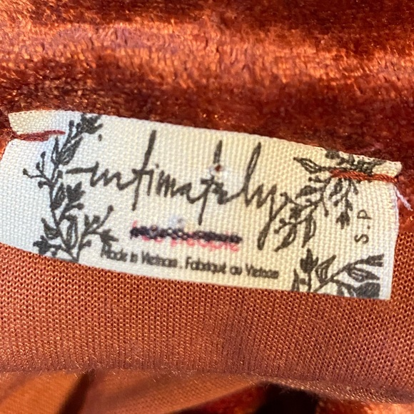 Free People crushed velvet racer back sleeveless top - Picture 3 of 6